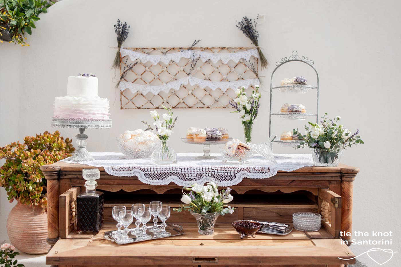 Santorini Wedding-Vintage dessert table