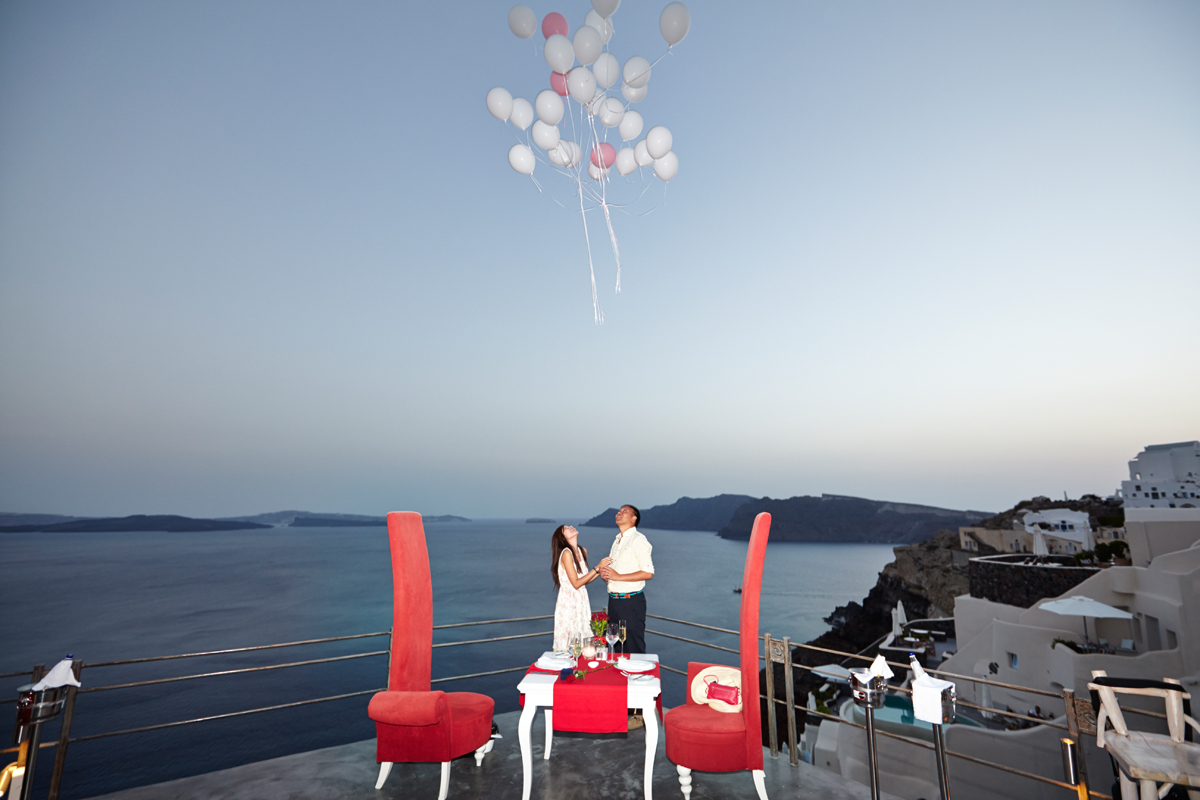 Santorini marriage proposal-Balloons