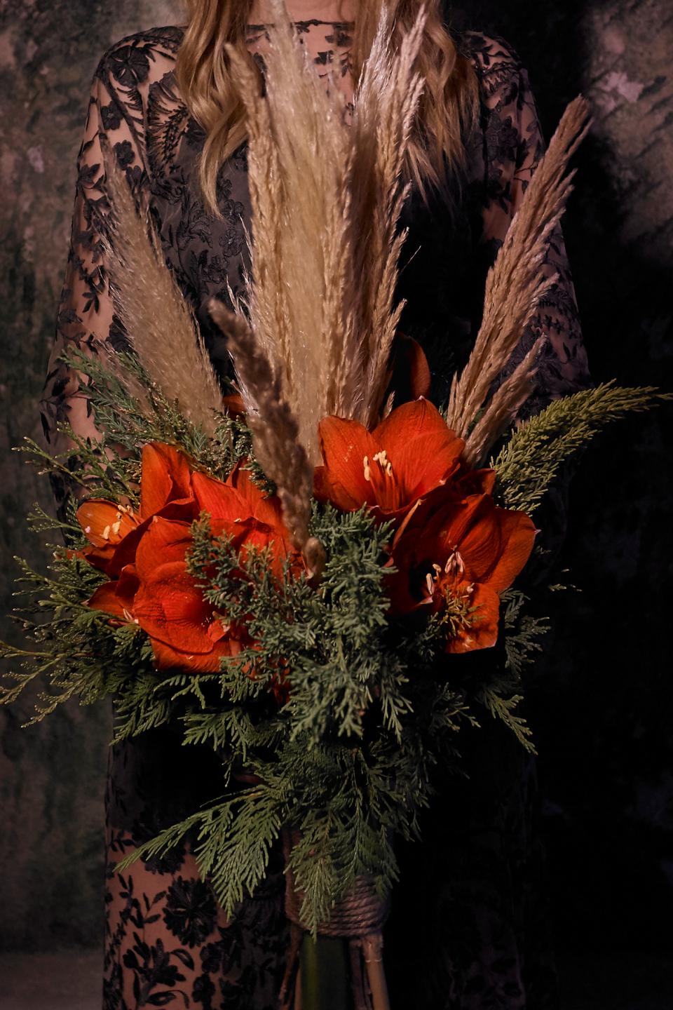 Christmas bouquet with pampas grass and amaryllis 